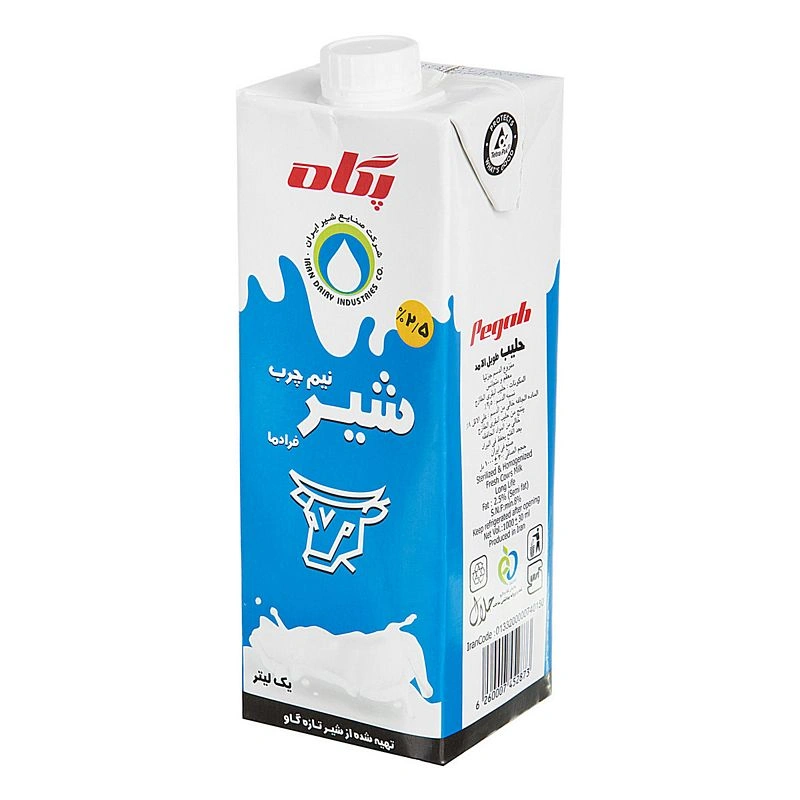 شیر نیم چرب 2/5درصد پاکتی پگاه
