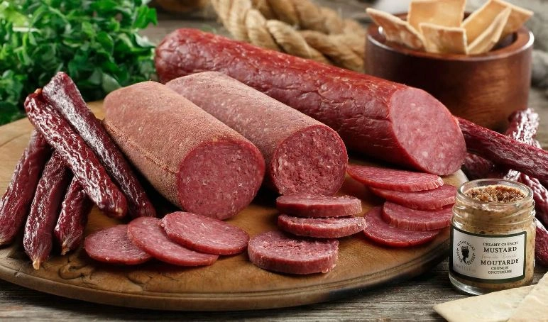 کالباس مارتادلا 40درصد گوشت آوران