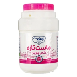 ماست دبه ای2200گ کم چرب پگاه