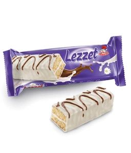 کیک لایه ای روکش سفید لذت